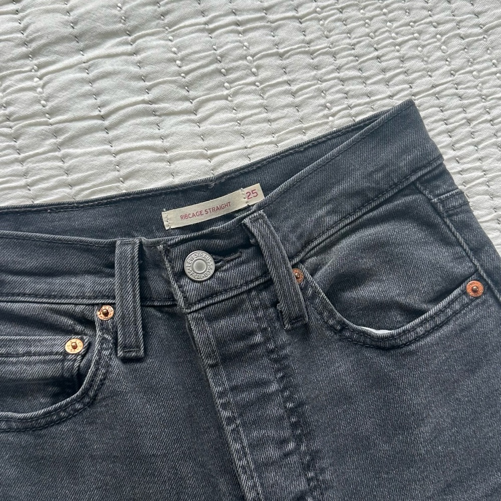 Levi’s ribcage straight full length jeans - size 25